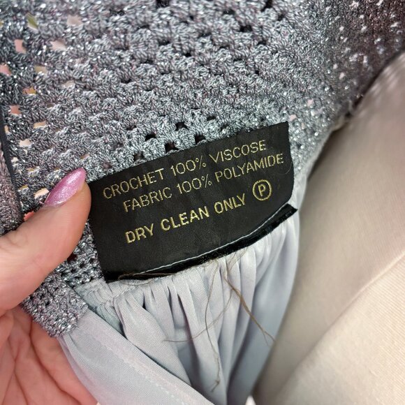 Vintage silver metallic bell sleeve crochet dress - fits like a Medium - Picture 4 of 8